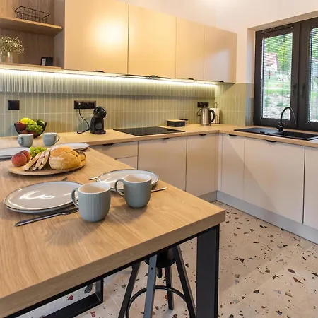 Przystanek Cisza * Staniszow